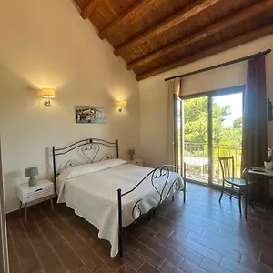 Siciliantica 2*, Rilievo Italia